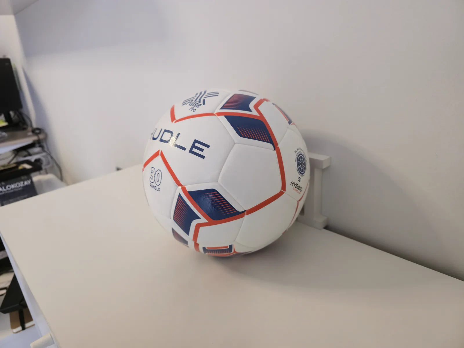 Huddle Pulse Pro Match Ball